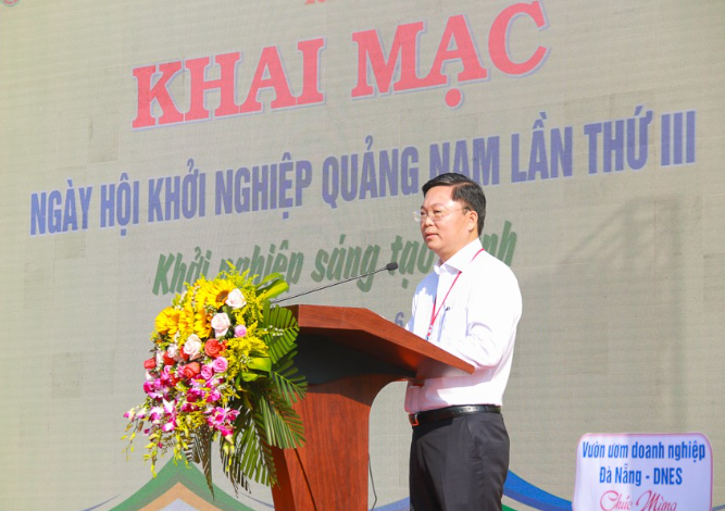 Chủ tịch UBND tỉnh Lê Trí Thanh phát biểu tại ngày hội.