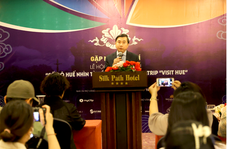 Ông Nguyễn Văn Phúc, Giám đốc Sở Du lịch tỉnh Thừa Thiên Huế, Trưởng Ban Tổ chức phát biểu tại buổi Họp báo. 