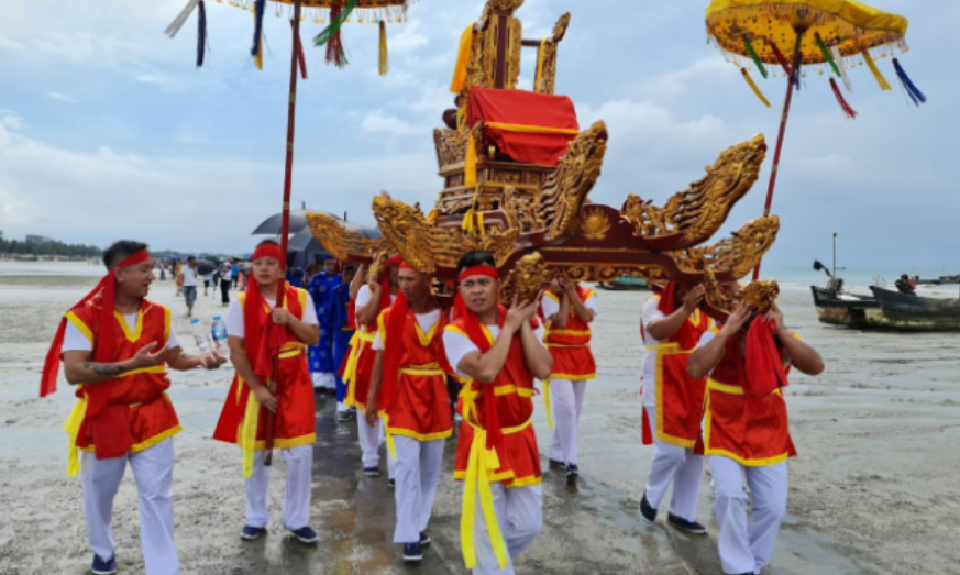 Quảng Ninh: Tưng bừng Lễ hội đình Trà Cổ