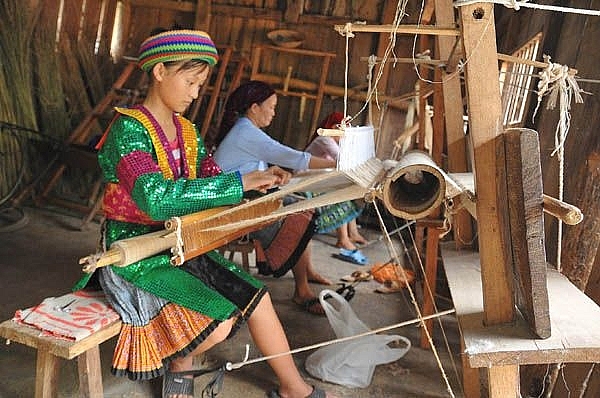 Lùng Tám là một trong những làng dệt thủ công nổi tiếng nhất Hà Giang - Ảnh-HoangGH