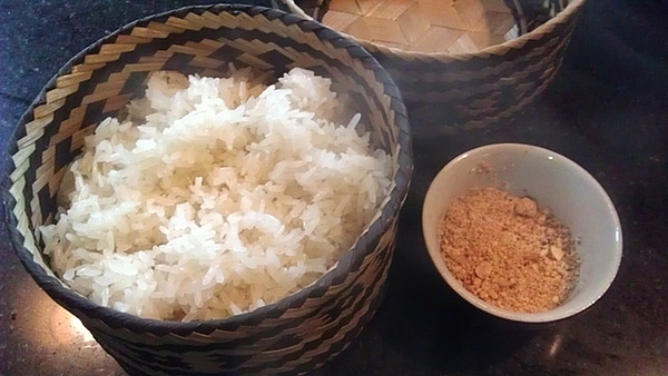 Hạt gạo nếp nương được nấu thơm dẻo