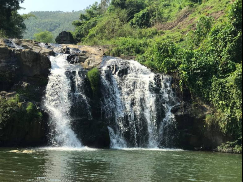 Review du lịch Yên Bái: Trải nghiệm Hồ Thác Bà -  Hồ nước nhân tạo lớn nhất Việt Nam