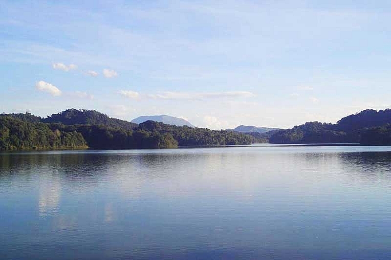 Trải nghiệm hồ Pa Khoang - Viên ngọc bích tô điểm núi rừng Tây Bắc