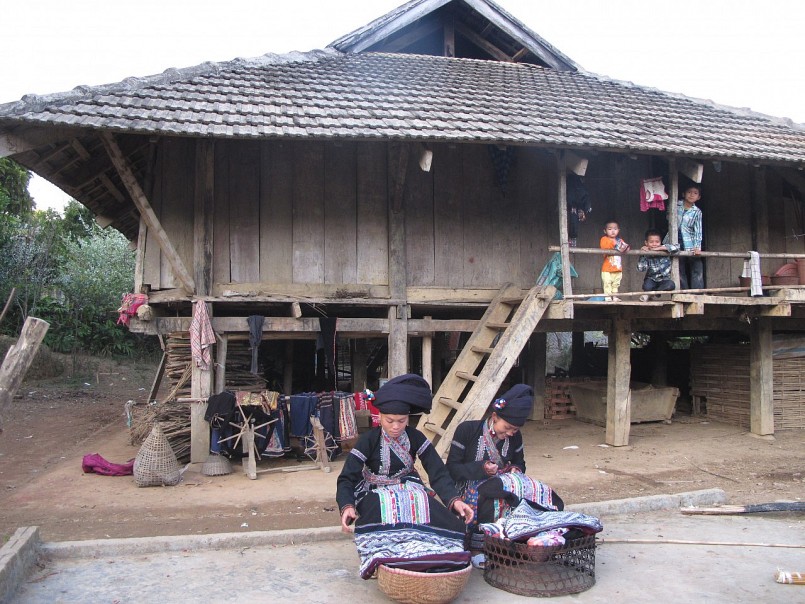 Về bản Nà Luông khám phá bản sắc dân tộc Lào