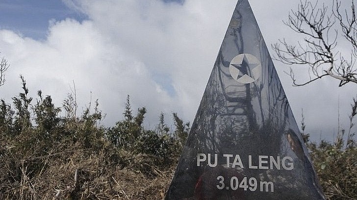 Chinh phục đỉnh Pu Ta Leng - Đỉnh núi cao hiểm trở bậc nhất Việt Nam