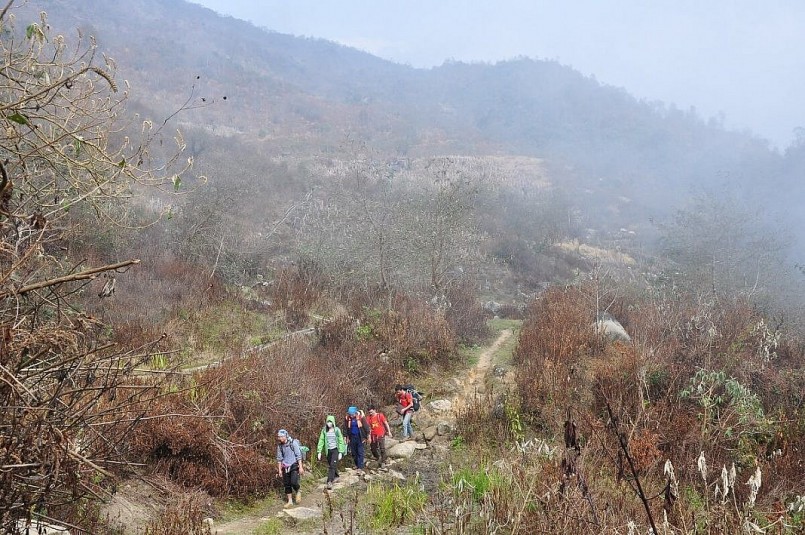 Trekking Khang Su Văn chạm tới cột mốc biên giới số 79