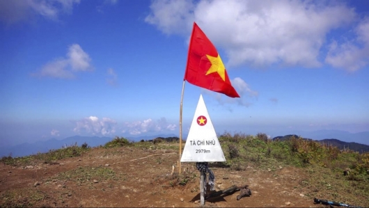 Review du lịch Yên Bái: “Săn mây, cưỡi gió” trên đỉnh Tà Chì Nhù