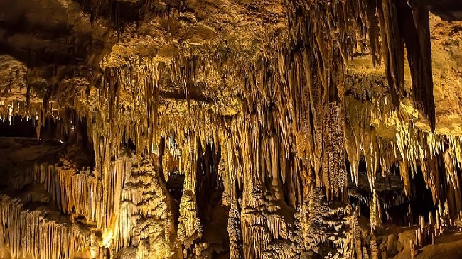 Khám phá hang Chiều - Hang động kỳ vĩ và huyền bí bậc nhất ở Mai Châu