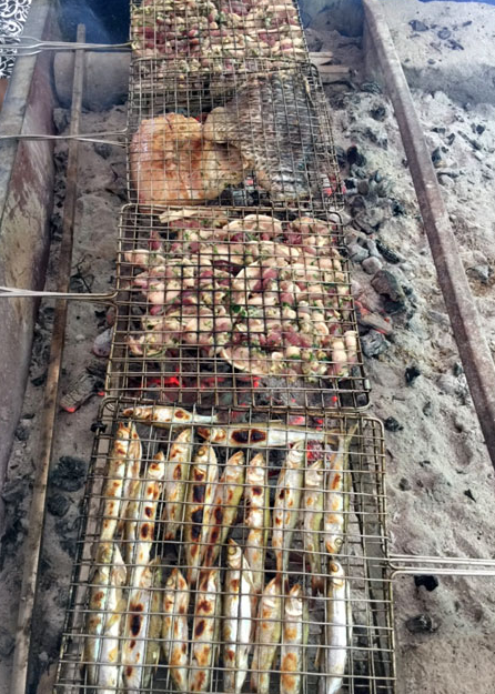 Cá nướng, thịt lợn nướng là đặc sản của người dân Pác Ngòi.