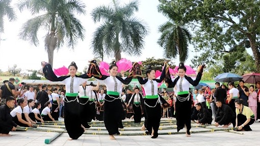 Phát huy giá trị dân ca, dân vũ, dân nhạc của các dân tộc thiểu số gắn với phát triển du lịch