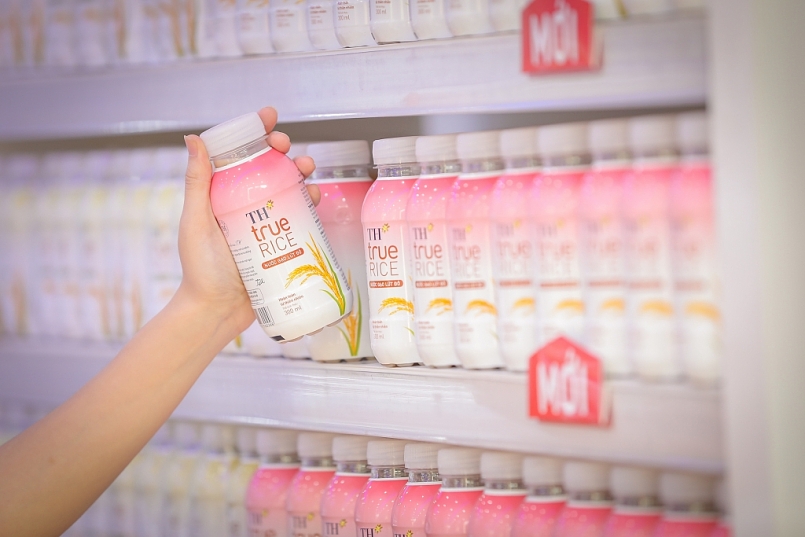 Tập đoàn TH tiếp tục ra mắt sản phẩm từ gạo - Nước gạo lứt đỏ TH true RICE tiên phong 3