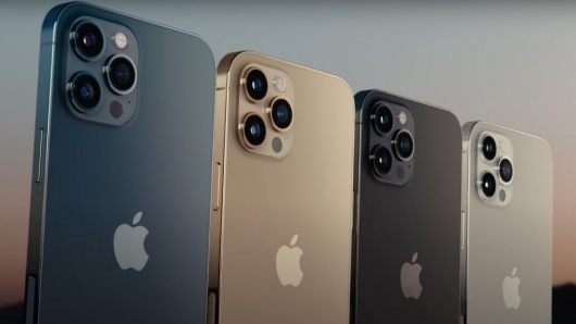 iPhone 12 xách tay về Việt Nam giảm giá mạnh