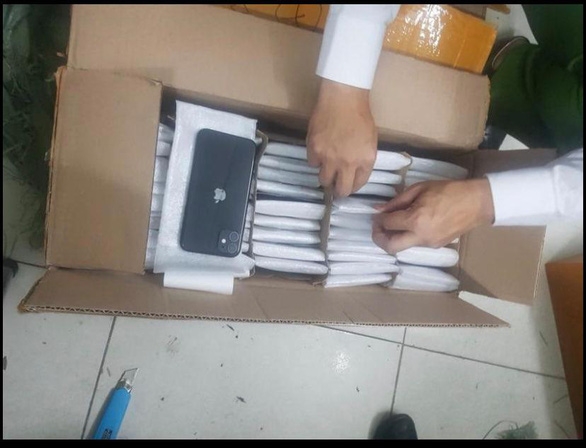 Hà Nội: Phát hiện gần 900 chiếc điện thoại iPhone không có hoá đơn chứng từ