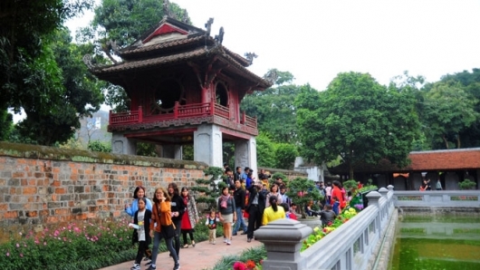 Hà Nội chào đón những vị khách du lịch đầu tiên của năm 2021