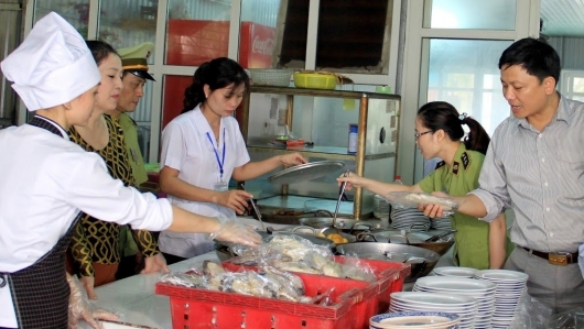 Hà Nội: Phát hiện 42 cơ sở vi phạm an toàn thực phẩm trong 2 tuần