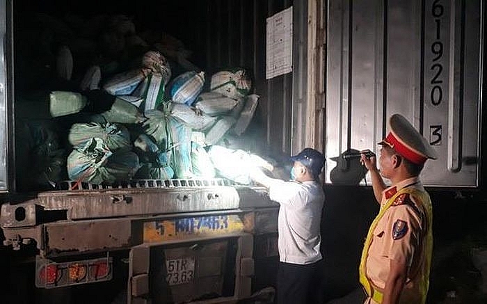 Quảng Nam: Chặn bắt xe khách chở 200kg nội tạng không rõ nguồn gốc