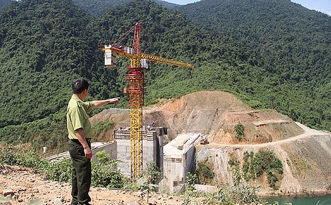 Thừa Thiên Huế xác minh thông tin hơn 10 công nhân bị mắc kẹt do mưa lũ