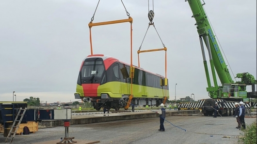 Hà Nội đón đoàn tàu đầu tiên của dự án đường sắt đô thị Nhổn - Ga Hà Nội