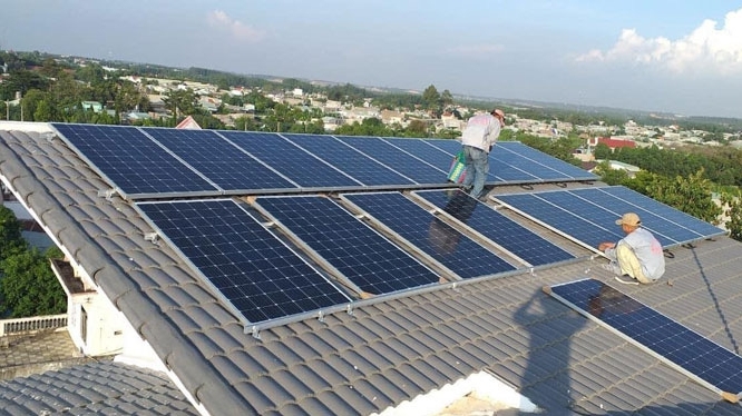Quảng Bình đã lắp đặt hơn 330 dự án điện mặt trời mái nhà