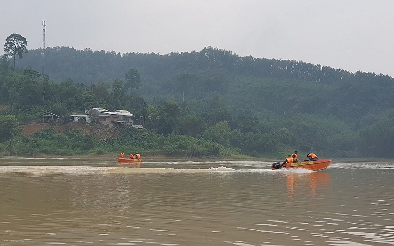 Vụ sạt lở ở Trà Leng: Tìm kiếm nạn nhân tại lòng hồ Thủy điện sông Tranh 2