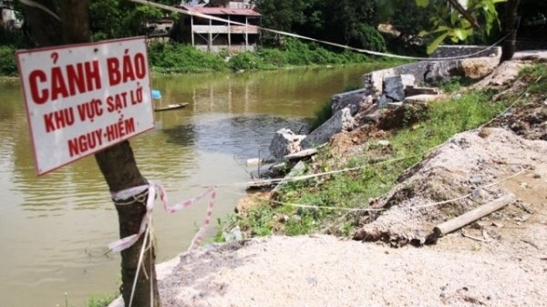 Công bố tình trạng khẩn cấp sạt lở bờ sông Đáy, sông Bùi