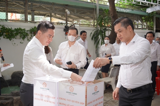 Tập đoàn Hưng Thịnh ủng hộ hơn 5 tỷ đồng hỗ trợ đồng bào vùng lũ miền Trung