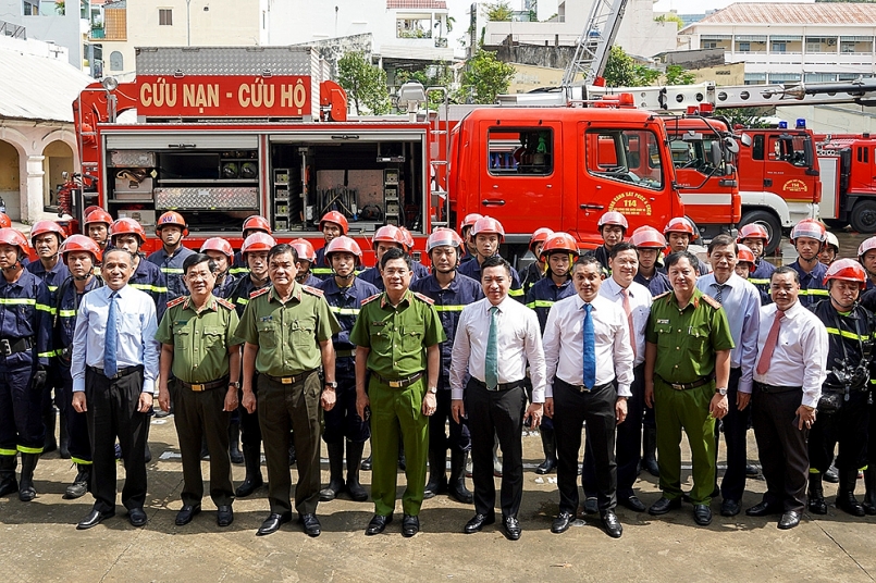 Tập đoàn Hưng Thịnh trao tặng gói trang thiết bị PCCC & CNCH cho Công an TP. HCM với giá trị 22,1 tỷ đồng