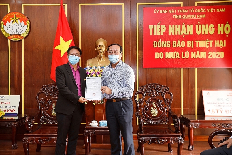 Tập đoàn Hưng Thịnh hỗ trợ 3 tỷ đồng cho đồng bào 2 tỉnh Quảng Nam và Quảng Ngãi bị thiệt hại do bão số 9