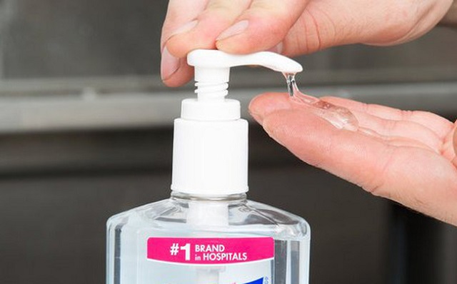 Cần thận trọng khi dùng loại nước rửa tay khô tránh gây hại cho sức khỏe