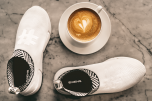 Thành công từ những đôi giày được chế tạo từ bã cà phê
