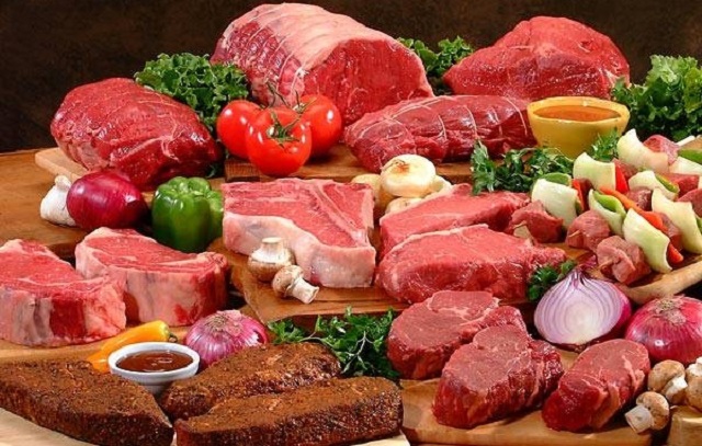Tăng cường ăn các loại thịt để tăng khả năng hấp thu máu cho cơ thể