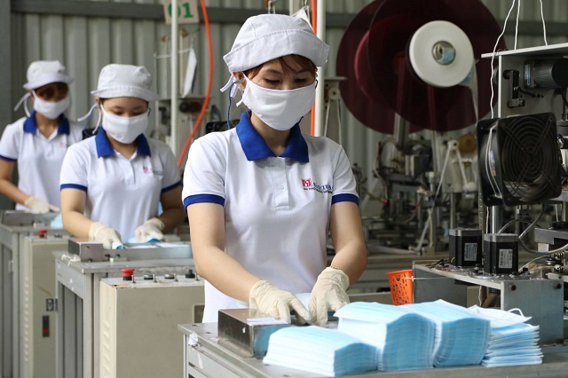 Xuất khẩu khẩu trang y tế, thiết bị y tế tạo cơ hội lớn cho ngành dệt may trong nước