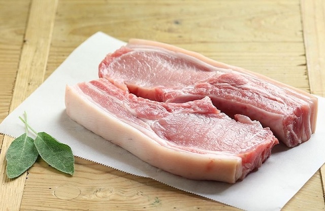 Nguồn cung khan hiếm, thịt lợn qua nhiều khâu trung gian là nguyên nhân chính khiến giá thịt lợn “đội” lên cao
