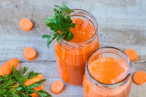 nước ép cà rốt cần tây giảm cân