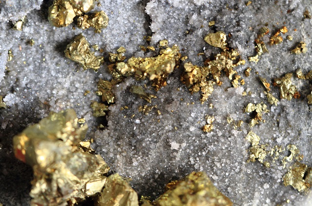 Phát hiện mỏ vàng khổng lồ ở sa mạc với trữ lượng khoảng 35 tấn