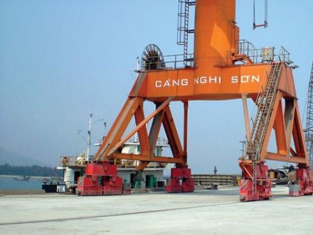 Ưu đãi cho tàu biển mở tuyến vận chuyển container đi quốc tế qua cảng Nghi Sơn