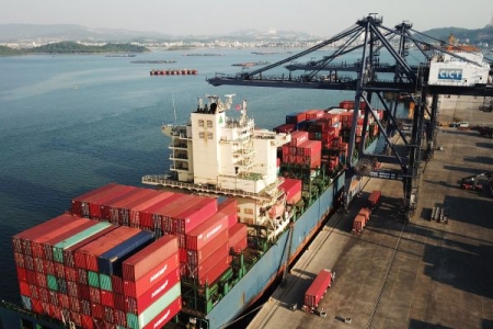 Hàng hóa qua cảng biển Quảng Ninh đang tăng mạnh