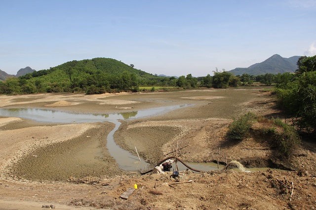 Hồ chứa nước xã Mậu Lâm, nguồn cung cấp nước chính cho 2 xã Mậu Lâm, Phú Nhuận cạn kiệt,