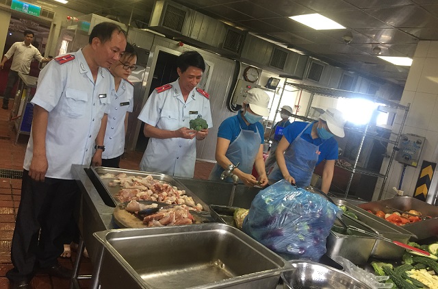 Kiểm tra công tác bảo đảm an toàn thực phẩm tại Khu công nghiệp Formosa Hà Tĩnh