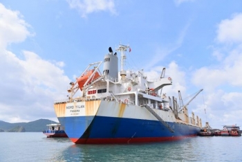 TKV tiếp nhận 21.700 tấn than đầu tiên được nhập khẩu từ Hoa Kỳ