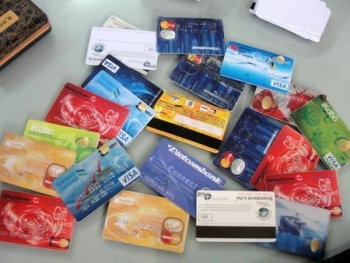 Thủ đoạn mạo danh nhân viên ngân hàng để lừa đảo mở thẻ tín dụng giả