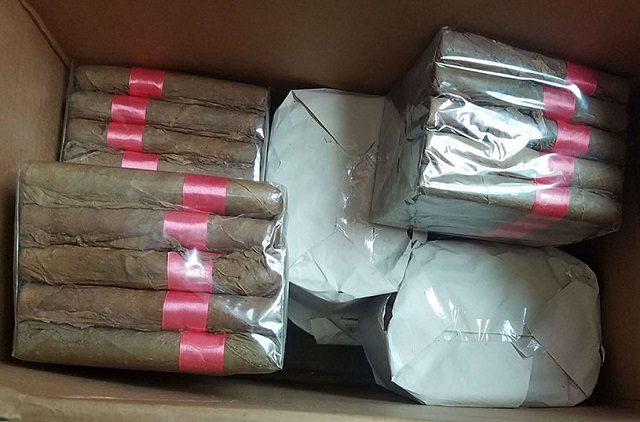 Hàng trăm thùng thuốc lá lậu bị bắt giữ tại TPHCM