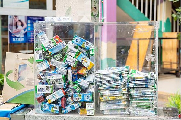 Hà Nội đã thu gom, tái chế được khoảng 25 triệu vỏ hộp sữa tại các trường học