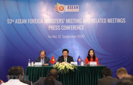 ASEAN 2020: Việt Nam đưa ra 10 sáng kiến được thông qua tại AMM 53