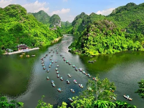 Định hướng Ninh Bình thành trung tâm du lịch của vùng đồng bằng sông Hồng
