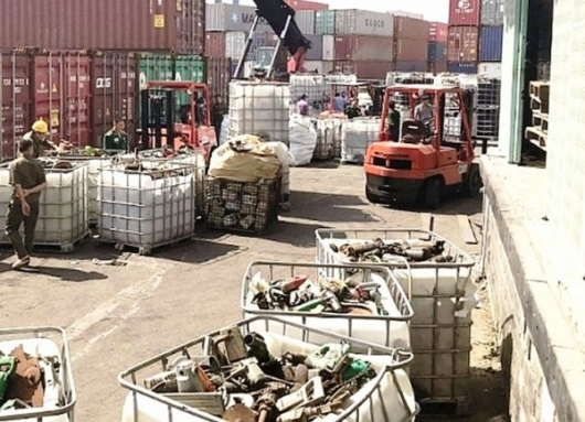 TP HCM: Yêu cầu tái xuất loạt container phế liệu ra khỏi lãnh thổ