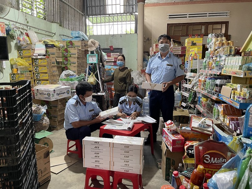 Ninh Thuận: Xử phạt 7,5 triệu đồng cửa hàng bán thuốc lá lậu