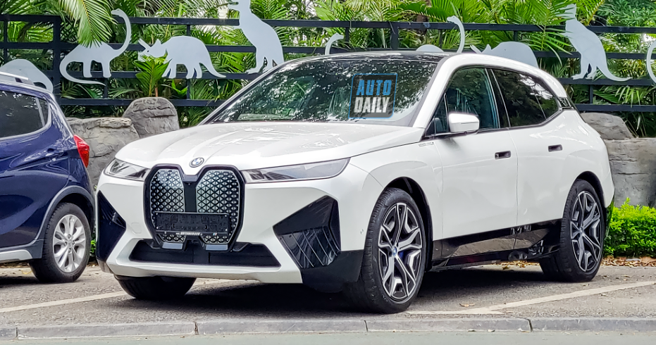 BMW IX lần đầu tiên xuất hiện tại Việt Nam