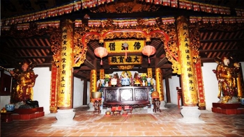 Quảng Ninh: Khám phá 2 ngôi chùa cổ còn lưu giữ nhiều cổ vật quý