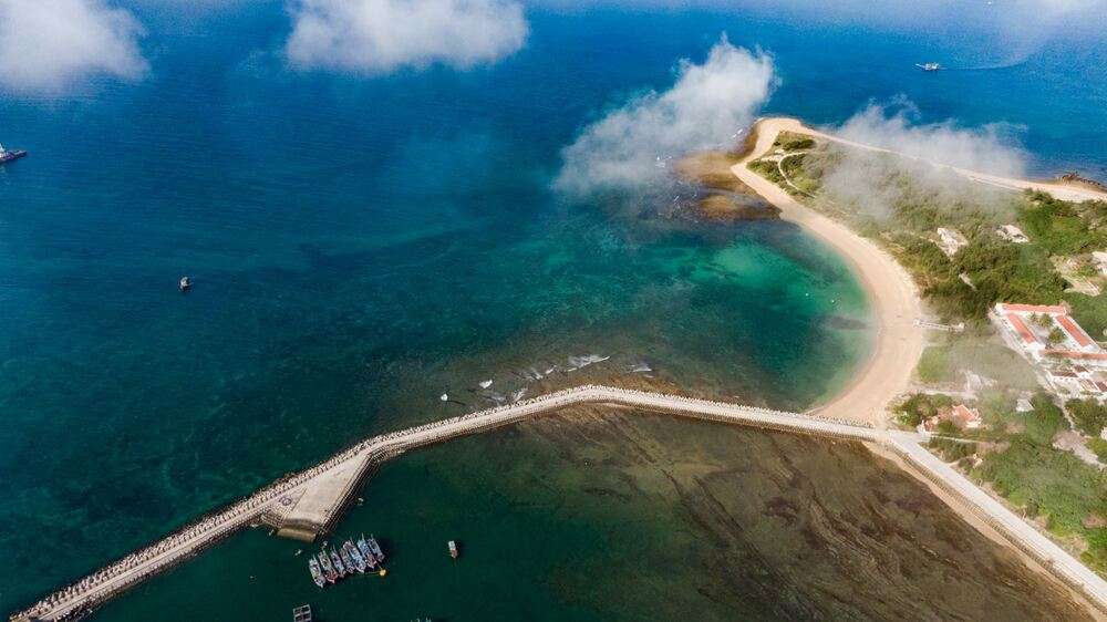 Khám phá vẻ đẹp nguyên sơ của đảo Bạch Long Vĩ  hòn đảo cách xa đất liền 110km